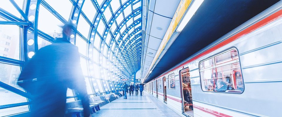Polonazí lidé v Pražském metru