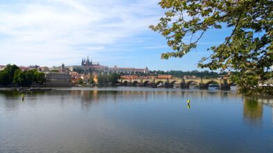Letní Praha (ilustrační)