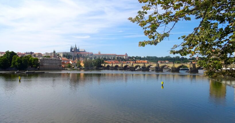 Letní Praha (ilustrační)