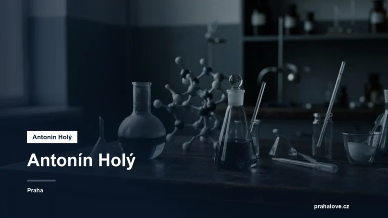 Laboratorní sklo a molekulární model na stole