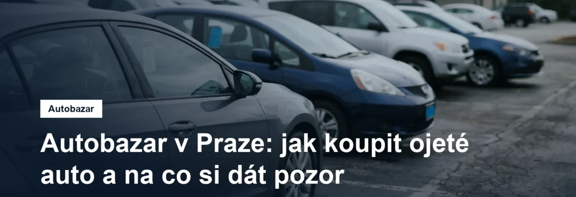 Řada ojetých aut na prodejní ploše