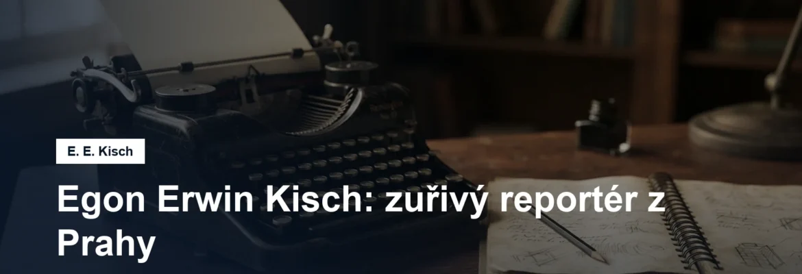 Starý psací stroj a poznámkový blok reportéra