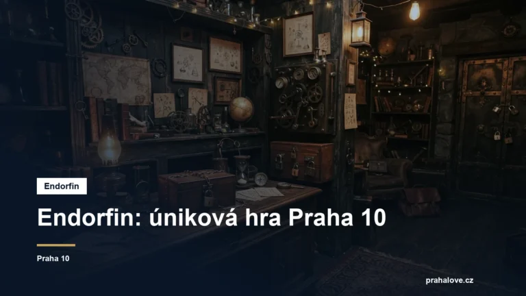 Interiér únikové hry se zámky a starým nábytkem