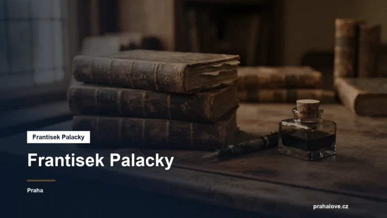 Staré knihy, plnicí pero a kalamář na psacím stole