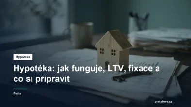 Model domu a klíč položené na finančních dokumentech