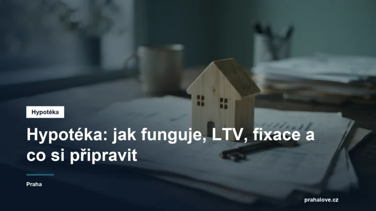 Model domu a klíč položené na finančních dokumentech