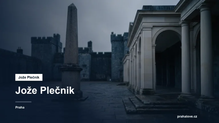 Monumentální sloup a nádvoří