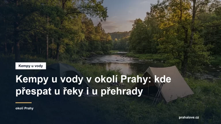 Stany na travnaté louce u řeky pod stromy