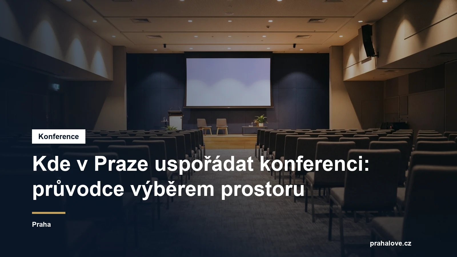 Prázdný konferenční sál připravený na akci