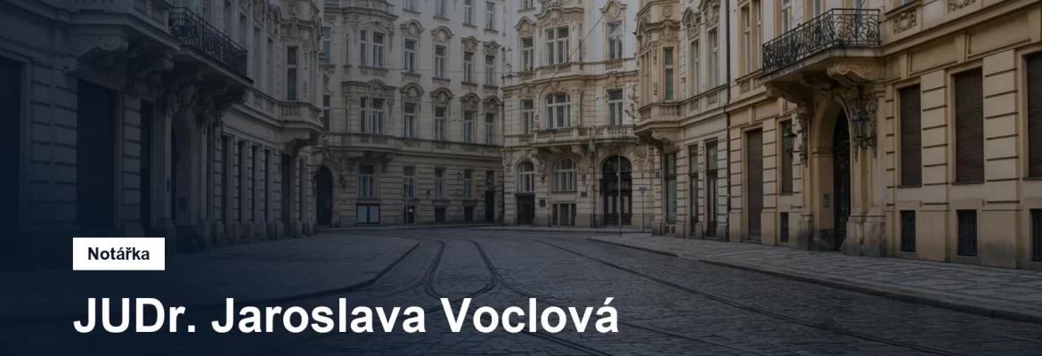Historické fasády domů na Senovážném náměstí v Praze