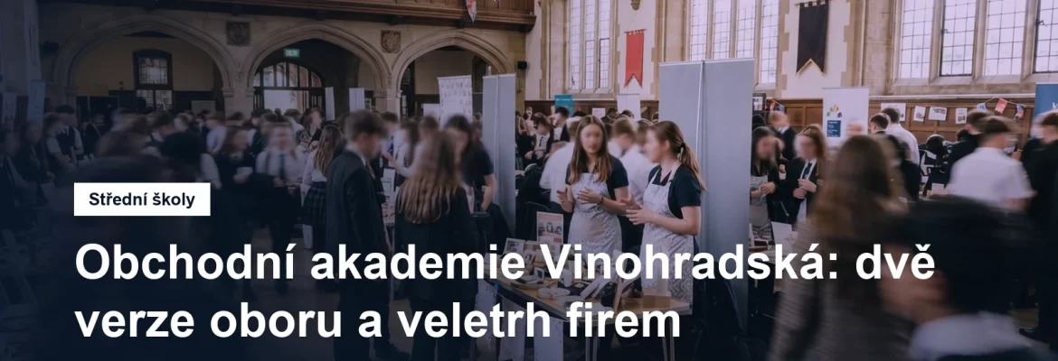 Studenti obchodní akademie na prezentaci fiktivní firmy