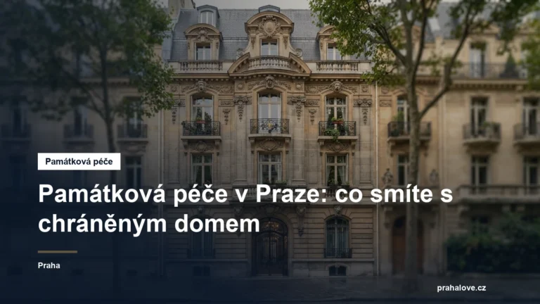 Historická fasáda činžovního domu se zdobnými okny