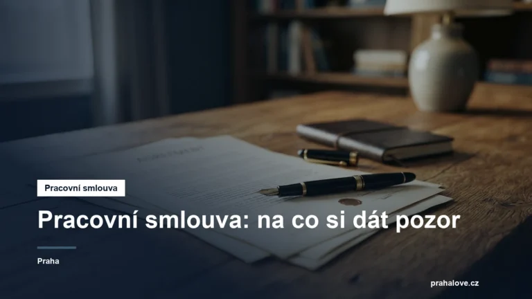 Podepisovaná listina a pero na stole