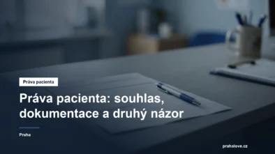 Formulář souhlasu a pero na stole ordinace
