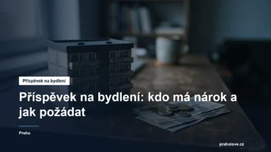 Model bytového domu a mince na složenkách