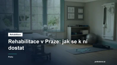 Rehabilitační cvičební sál s pomůckami a lehátkem