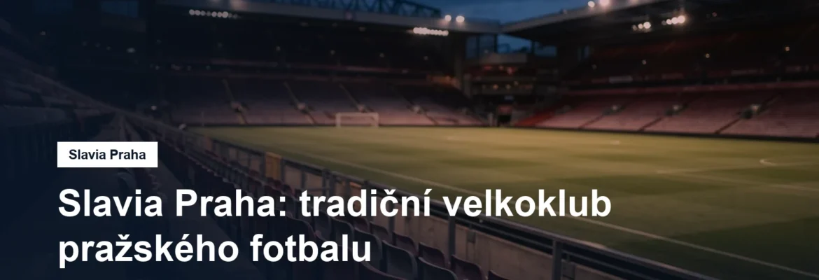 Prázdný fotbalový stadion s tribunami za soumraku