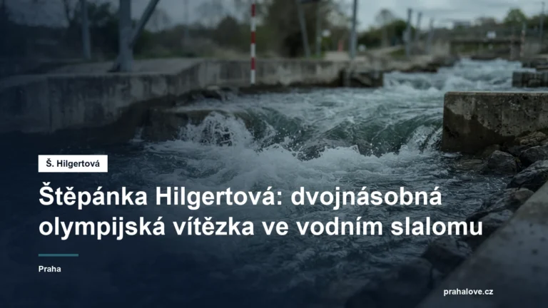 Zpěněná divoká voda na slalomovém kanálu