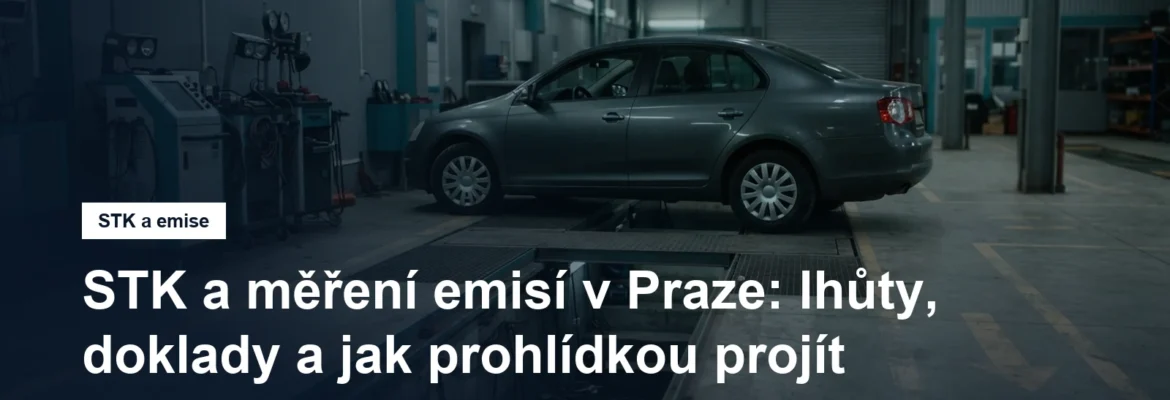 Osobní auto na kontrolní lince stanice technické kontroly