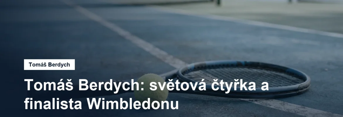 Tenisová raketa a míček na tvrdém kurtu