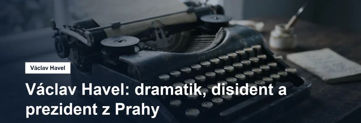 Psací stroj a klíče na pracovním stole
