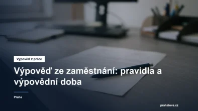 Výpovědní dopis a pero na pracovním stole