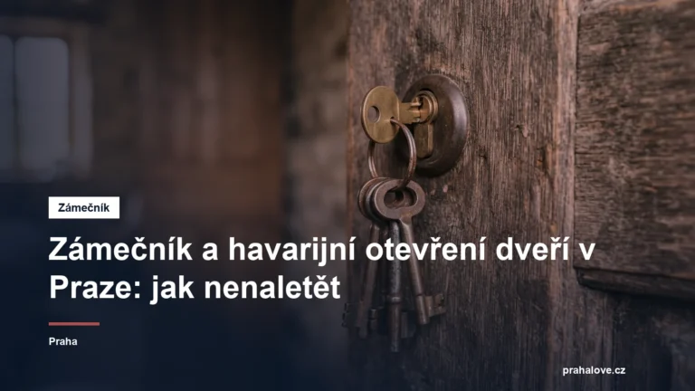 Svazek klíčů v zámku dveří