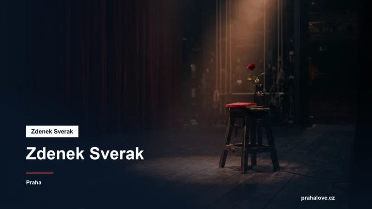 Divadelní jeviště s reflektorem a rudou oponou