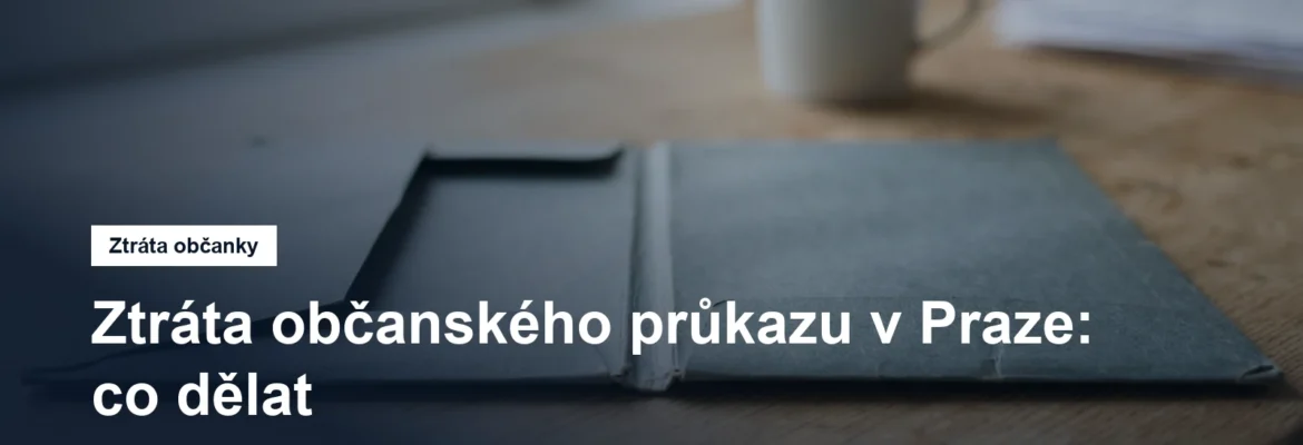 Prázdné pouzdro na doklady na stole