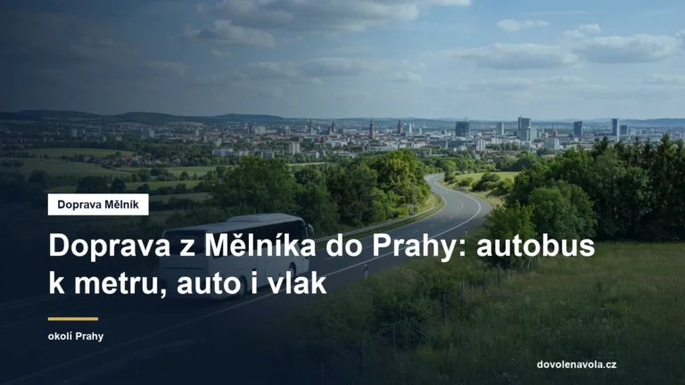 Autobus na silnici směrem k městu