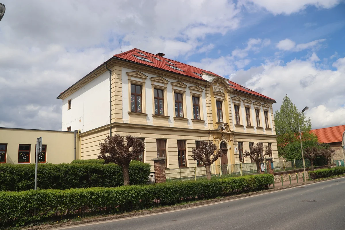 Základní škola v Karlštejnské ulici v Ořechu