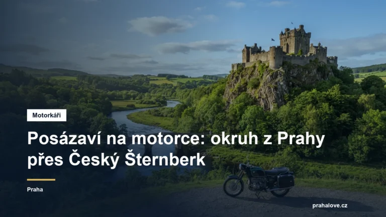 Motorka u mostu pod hradem nad řekou