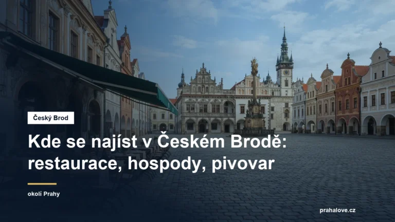 Náměstí s restauračními zahrádkami