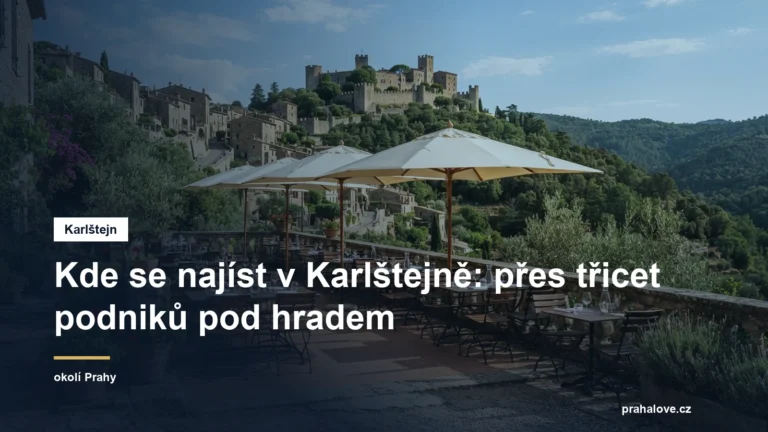 Restaurační terasa s hradem v pozadí