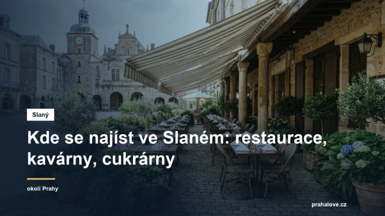 Restaurační zahrádka na historickém náměstí