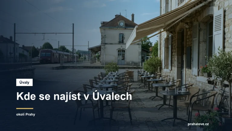 Předzahrádka kavárny u nádražního náměstí