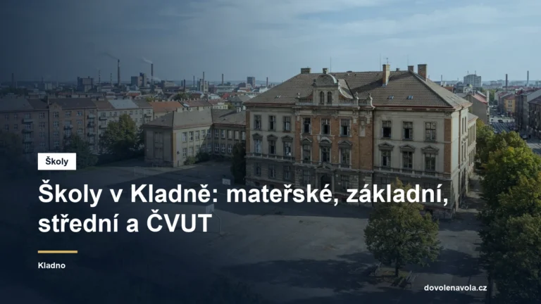 Školní budova ve městě