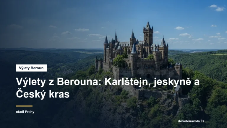 Gotický hrad na skále nad lesy