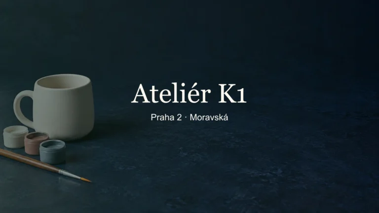 Tematické zátiší keramických materiálů a pomůcek s titulkem Ateliér K1, Praha 2 · Moravská