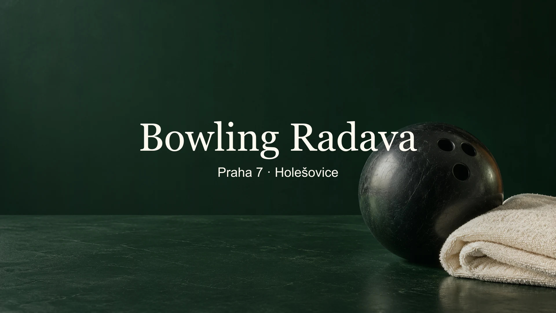 Tematické zátiší bowlingového vybavení s titulkem Bowling Radava, Praha 7 · Holešovice