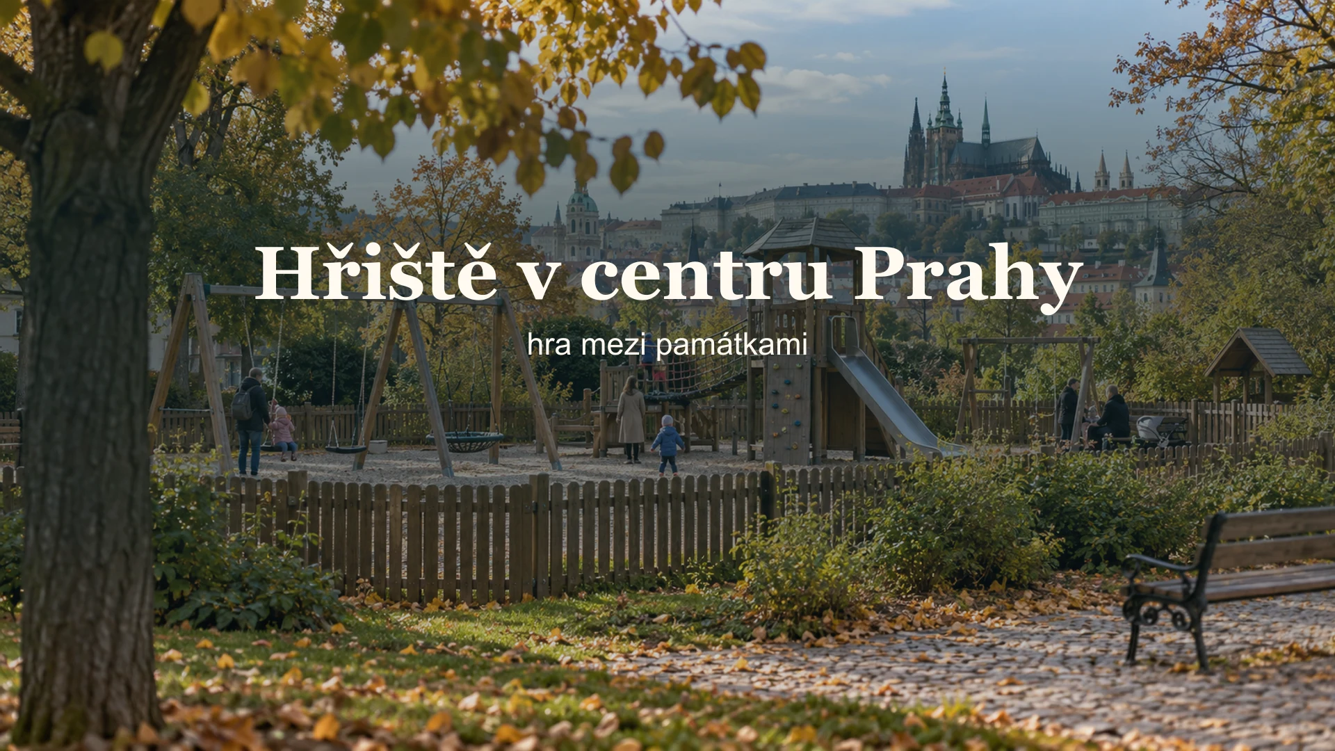 Oplocené dětské hřiště v pražské zahradě.