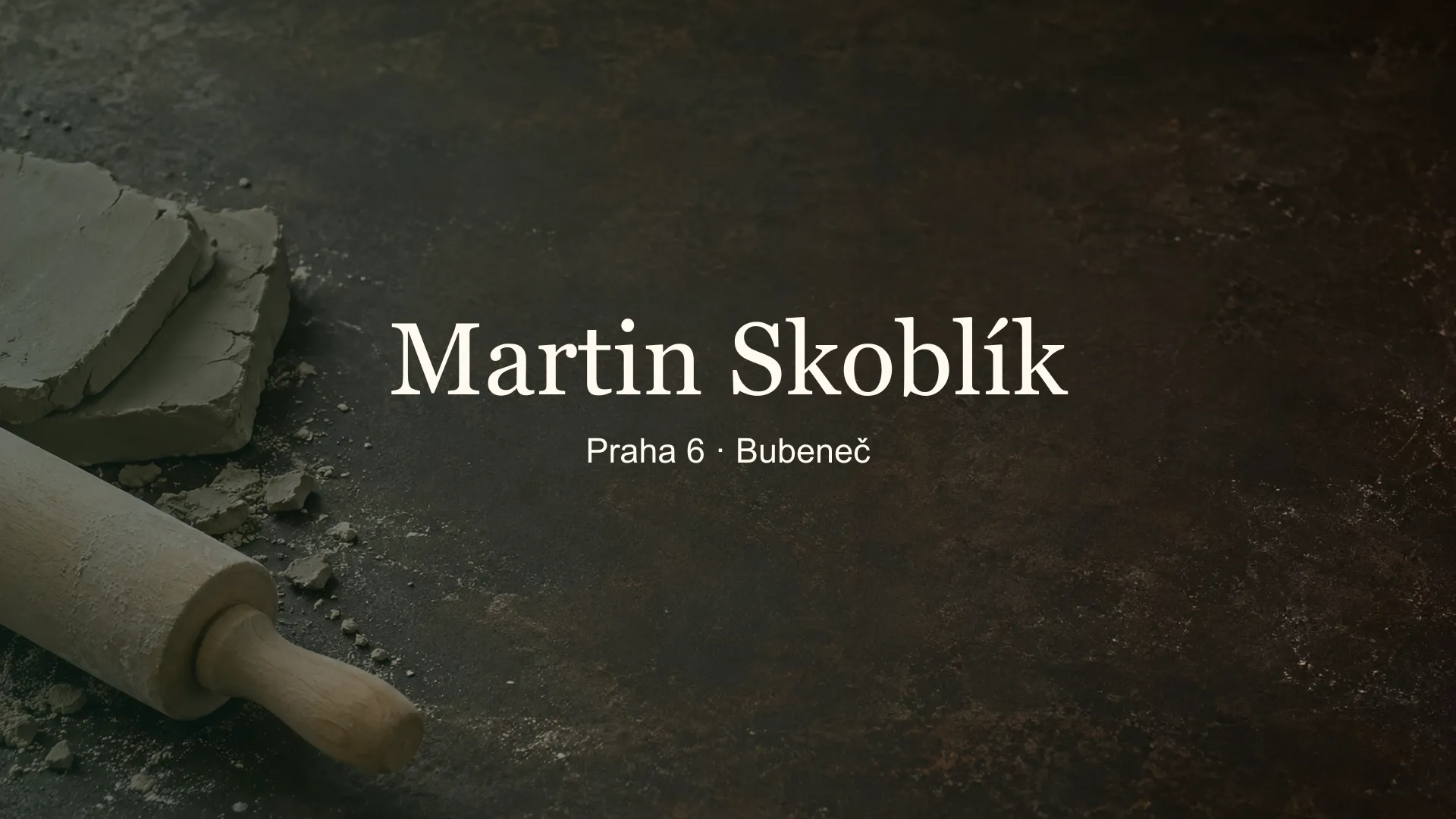 Tematické zátiší keramických materiálů a pomůcek s titulkem Martin Skoblík, Praha 6 · Bubeneč
